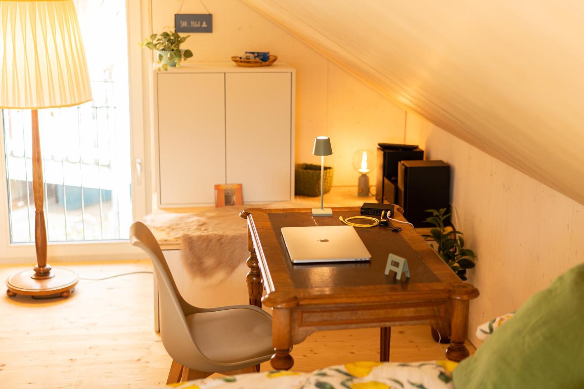 Tiny House Chez Claudine - Relaxen, Workspace, Naehe Thermen, Netflix, Free Parking & Wifi Брюг Екстериор снимка