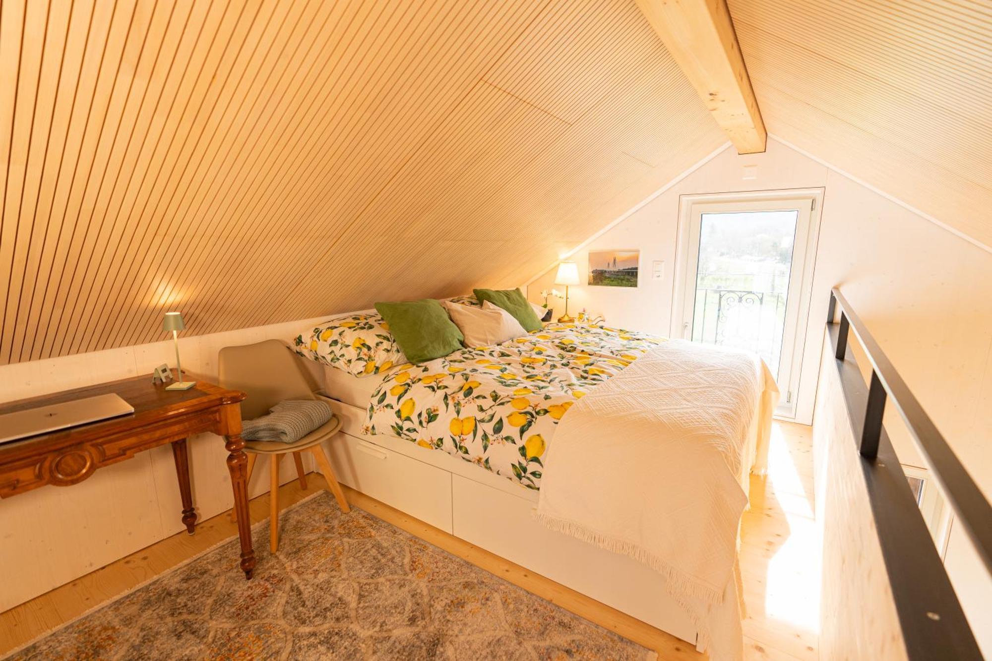 Tiny House Chez Claudine - Relaxen, Workspace, Naehe Thermen, Netflix, Free Parking & Wifi Брюг Екстериор снимка