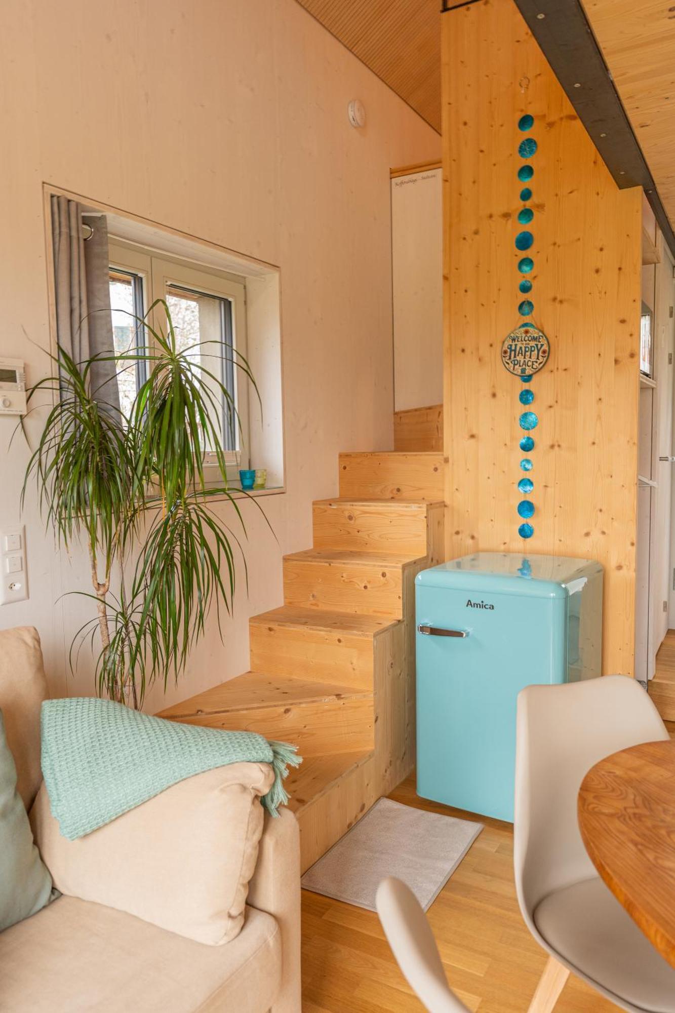 Tiny House Chez Claudine - Relaxen, Workspace, Naehe Thermen, Netflix, Free Parking & Wifi Брюг Екстериор снимка